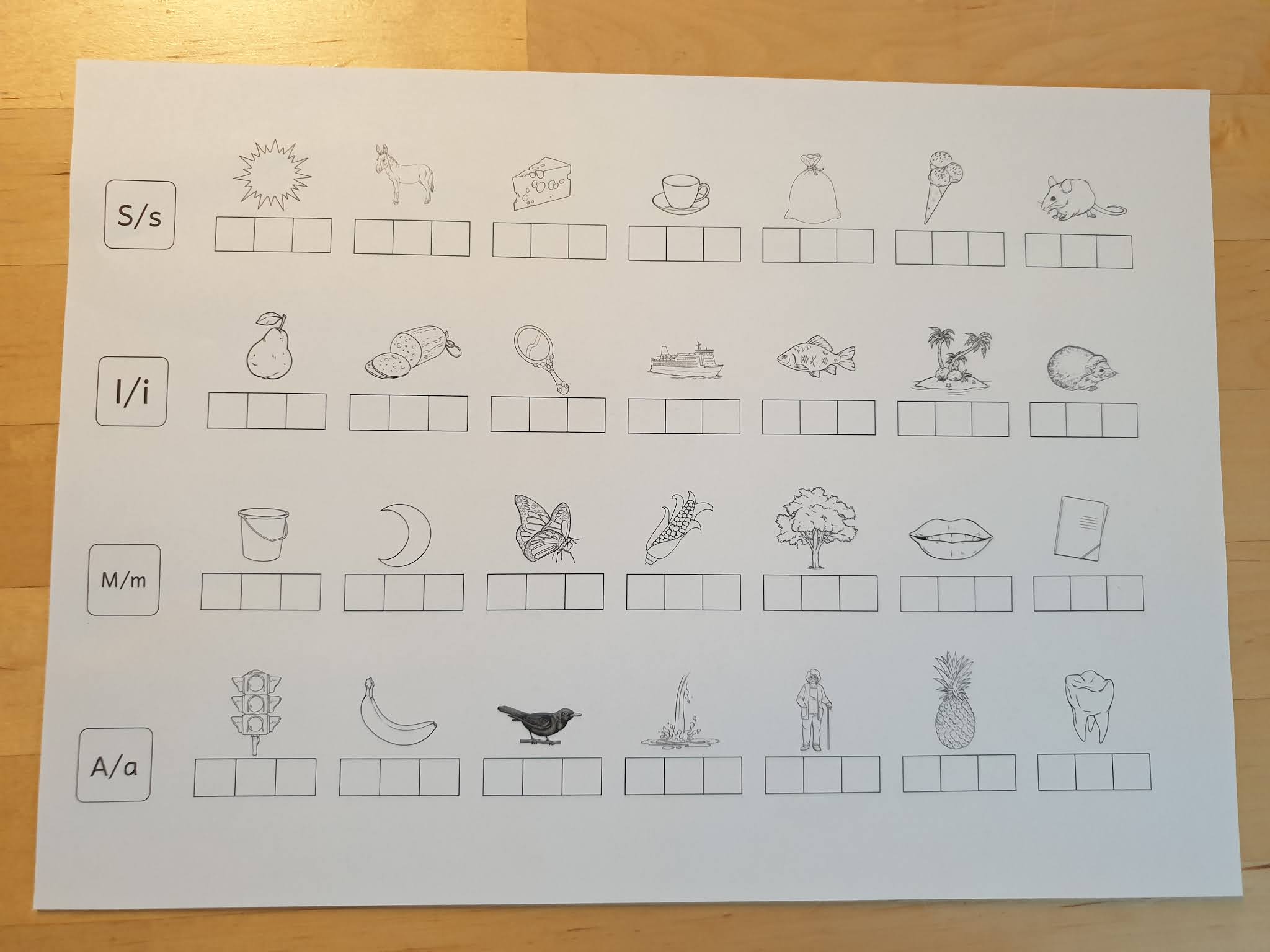 Grundschultante Laute hören