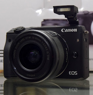 Kamera Mirrorless Canon Eos M3 Fullset di Malang