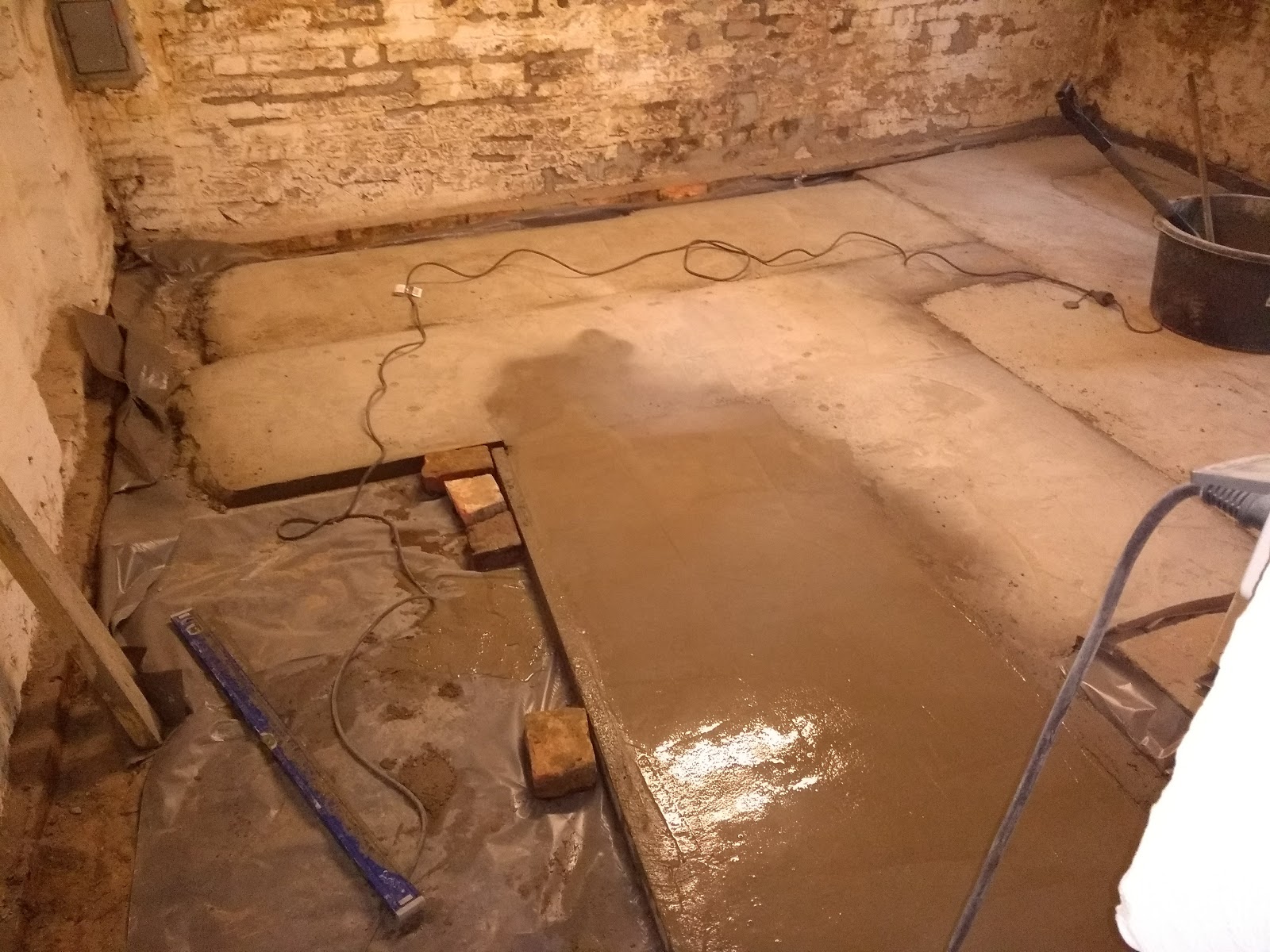 Howto: Kellerboden betonieren & Fazit nach zwei Jahren ~ nicbec.com