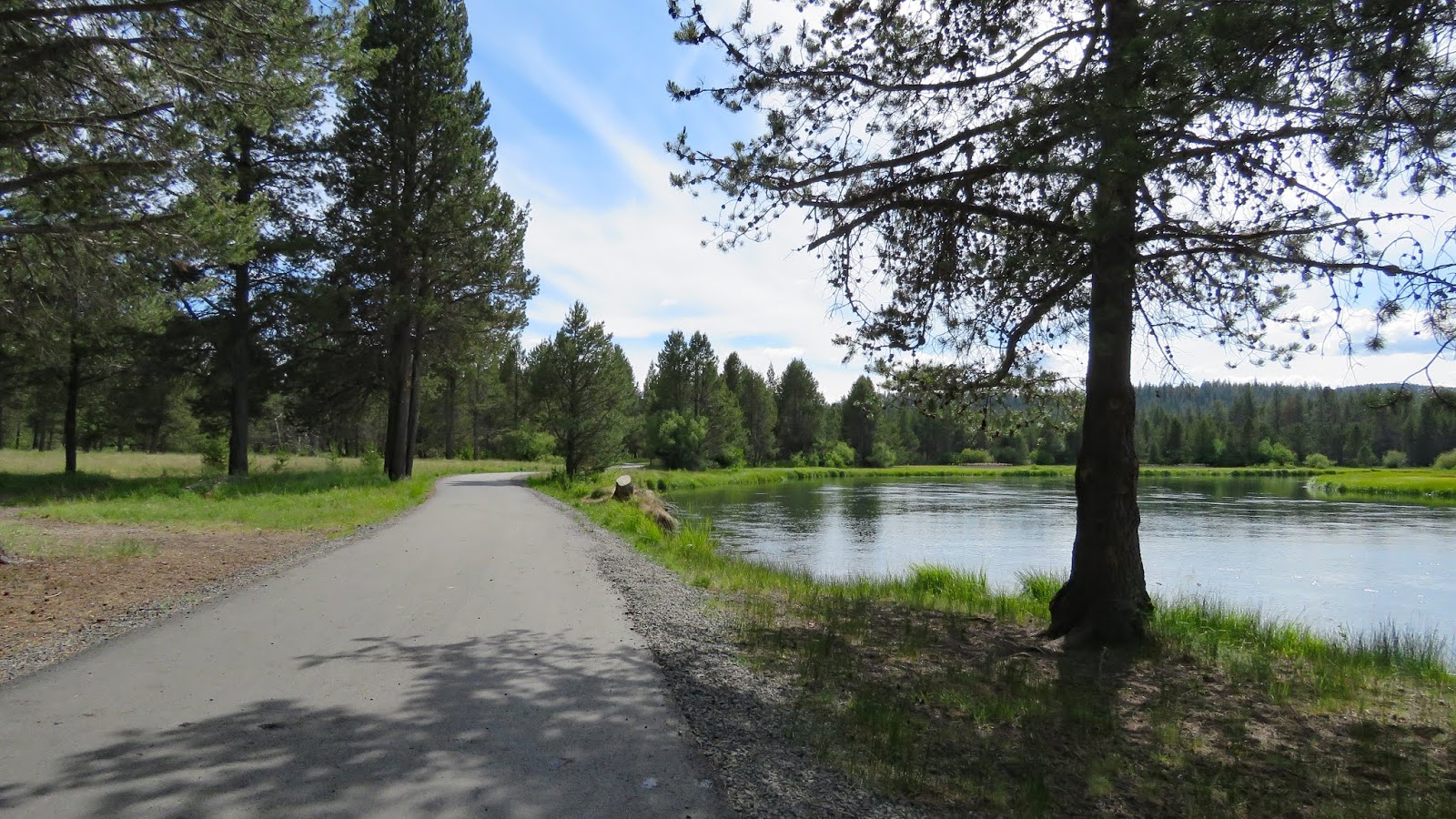 Rolling in an RV Wheelchair Traveling...... Sunriver Bike Pathways