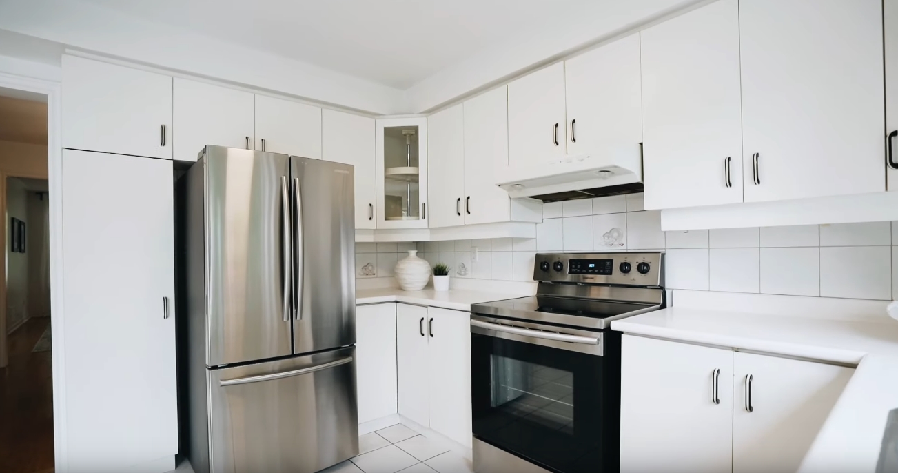 20 Photos vs. 112 Delroy Dr, Toronto vs. Home Interior Design Tour