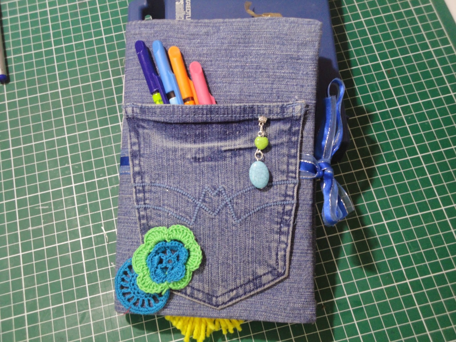 Fifty shades of Arts and Crafts: Three fun to make upcycled journals ...