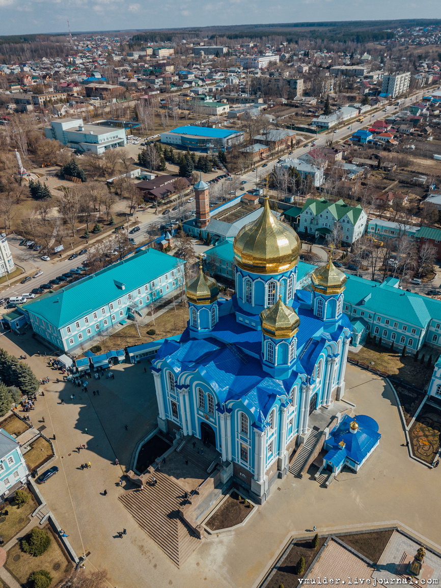 Полёт над Задонском Ленин, Собор, Москве, ХристаСпасителя, Золотой, посте, делает, храма, автор, матери, Божьей, построенный, проекту, архитектора, селфи, Церковь, через, монастыре, Оформлено, помощью