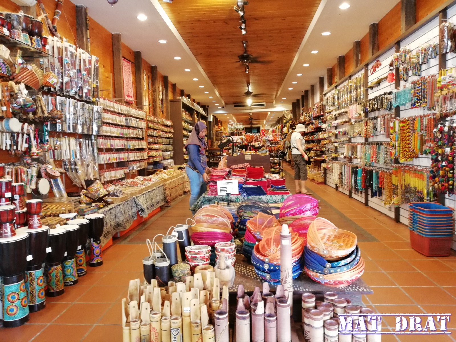 Mat Drat Tempat Beli Souveniour Dan Buah Tangan Murah Di Kuching