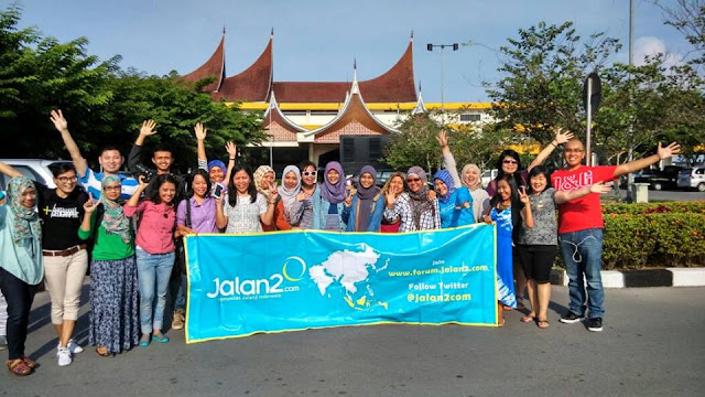 Komunitas jalan jalan Indonesia Komunitas jalan jalan Indonesia