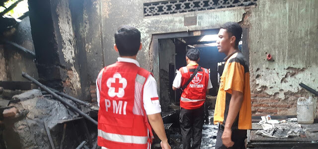 Api Tungku Sambar Minyak Penggorengan, Pabrik Tahu di Teguhan Ludes Dilalap si Jago Merah