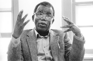Chinua Achebe 