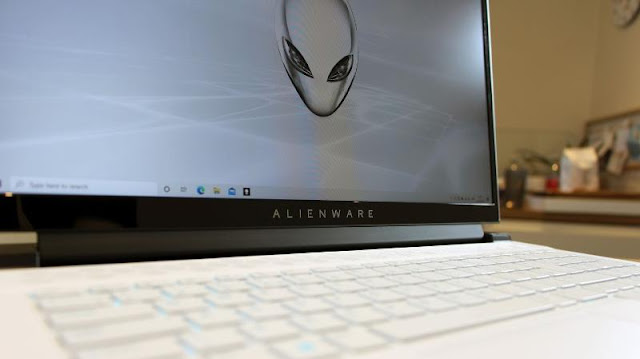 Alienware m17 R4 (2021) Review
