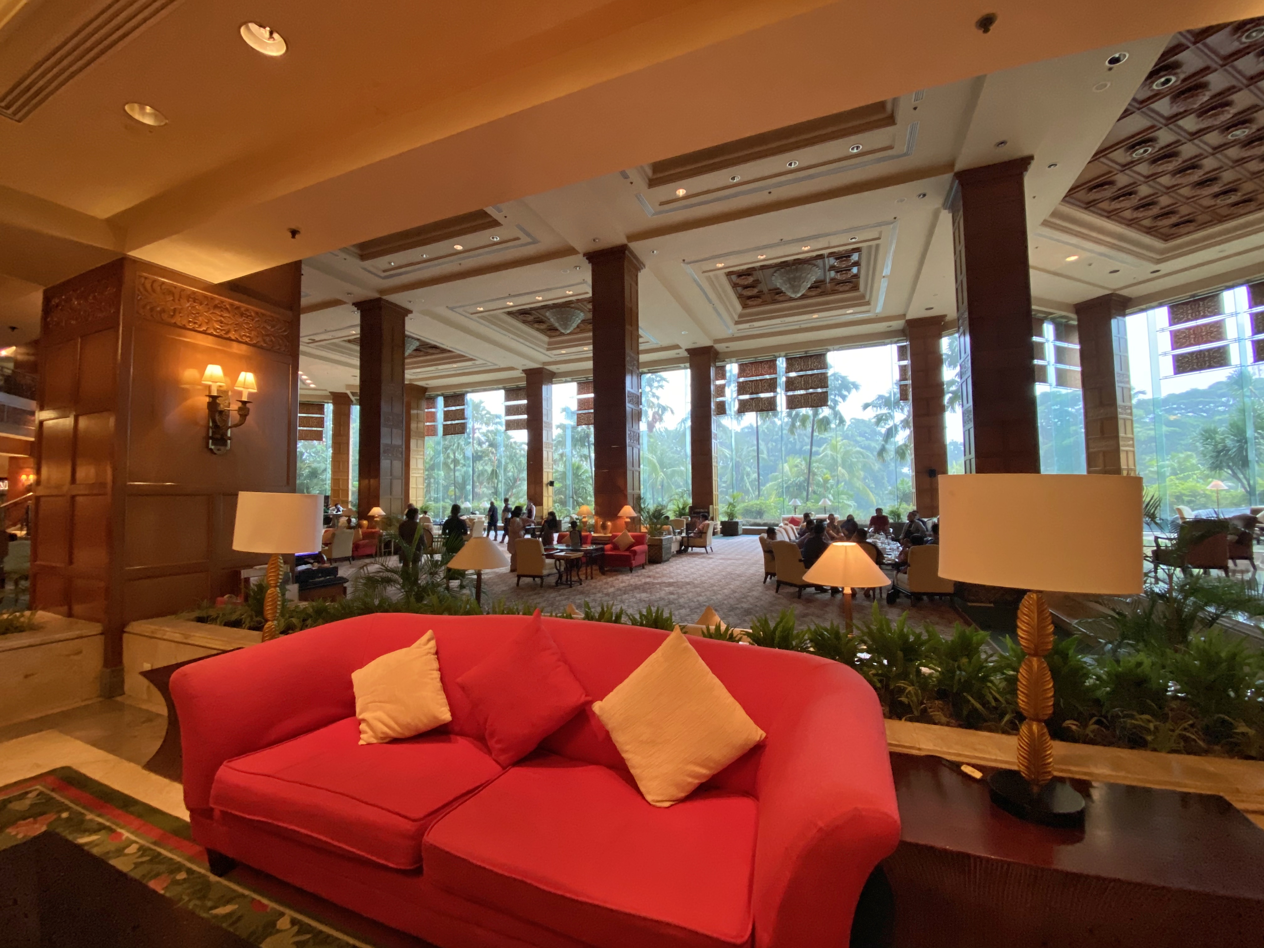 Hotel Mewah di Surabaya - Shangri-La Hotel Surabaya - TRAVELER JAKARTA