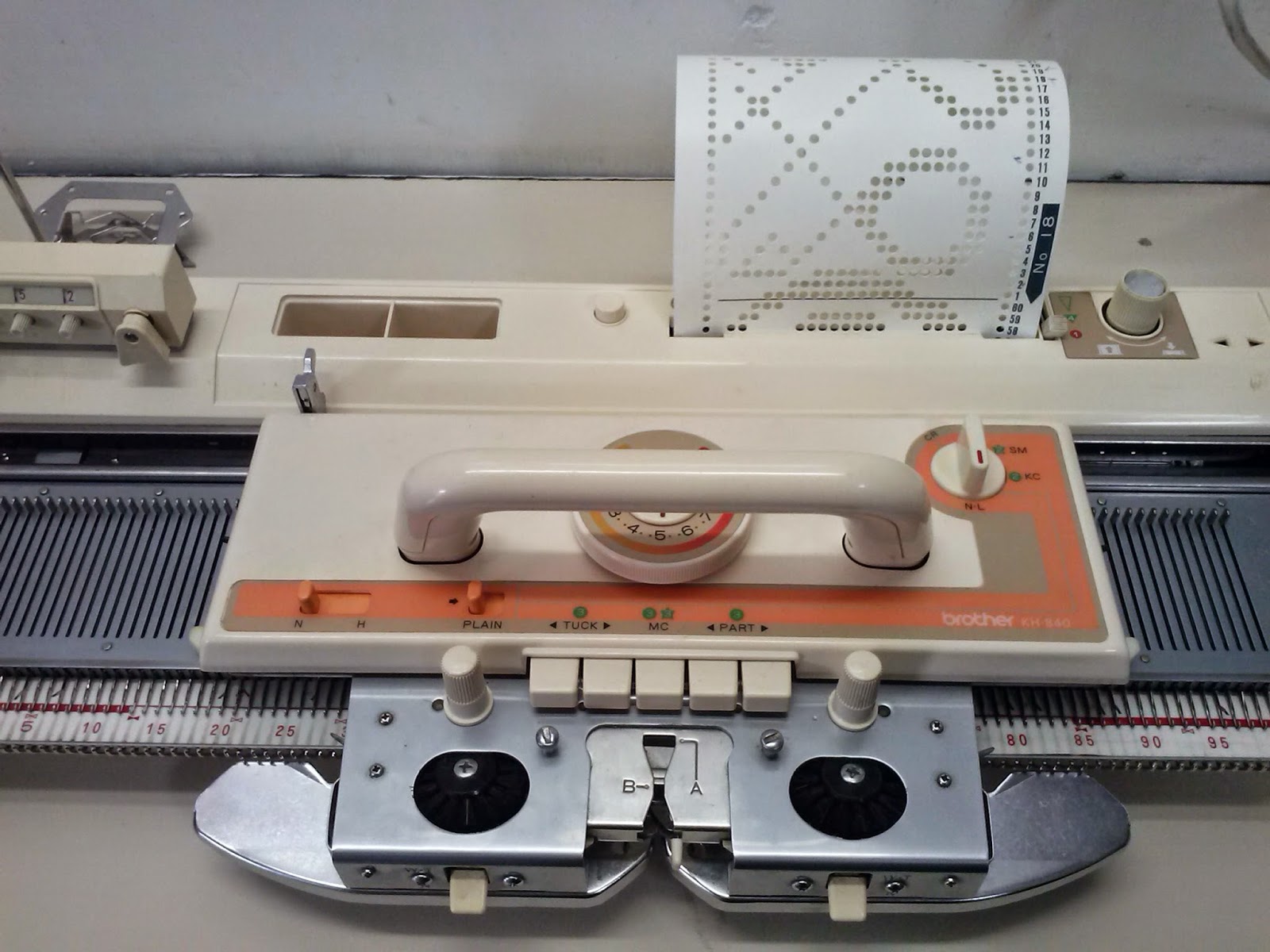 ... não importa o model (860 - 890 - 930 ) ambas são as mesmas maquinas, só fabricadas em diferentes anos.... e agora com a marca Lanofix Nova Geração .