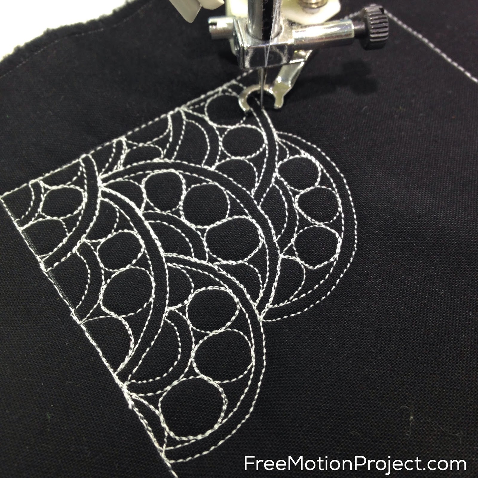 The Free Motion Quilting Project Machine Quilting Tutorial Rings in Rings
