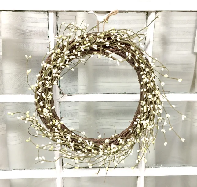 Making a Pip Berry Wreath From a Thrift Store Find