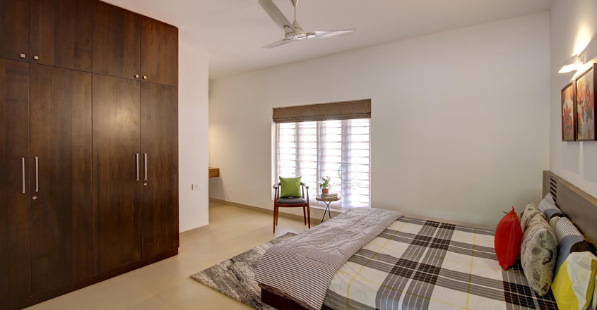 Beautiful 3 Bedroom House Design in 2450 Sqft - Kerala Home Planners