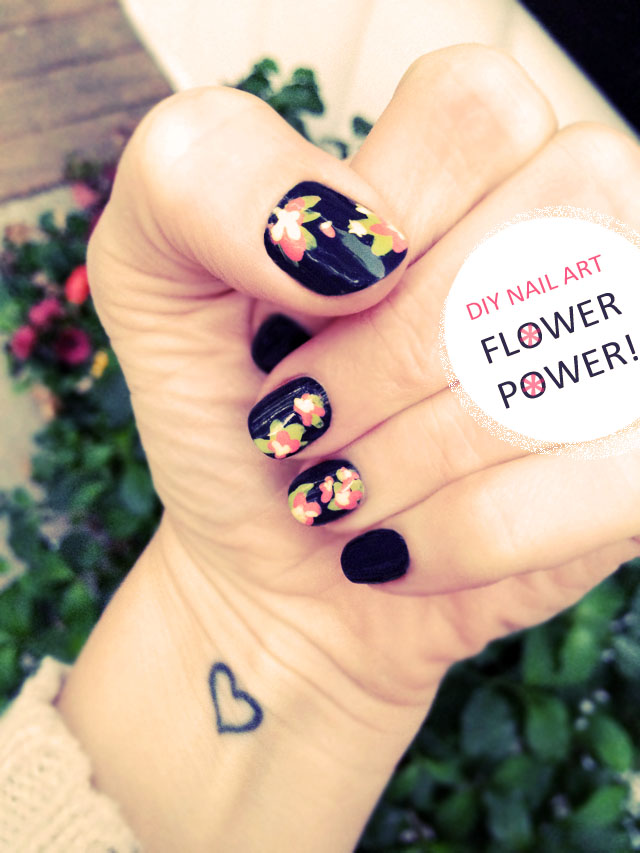 DIY flower nail art, hand painted accent nails