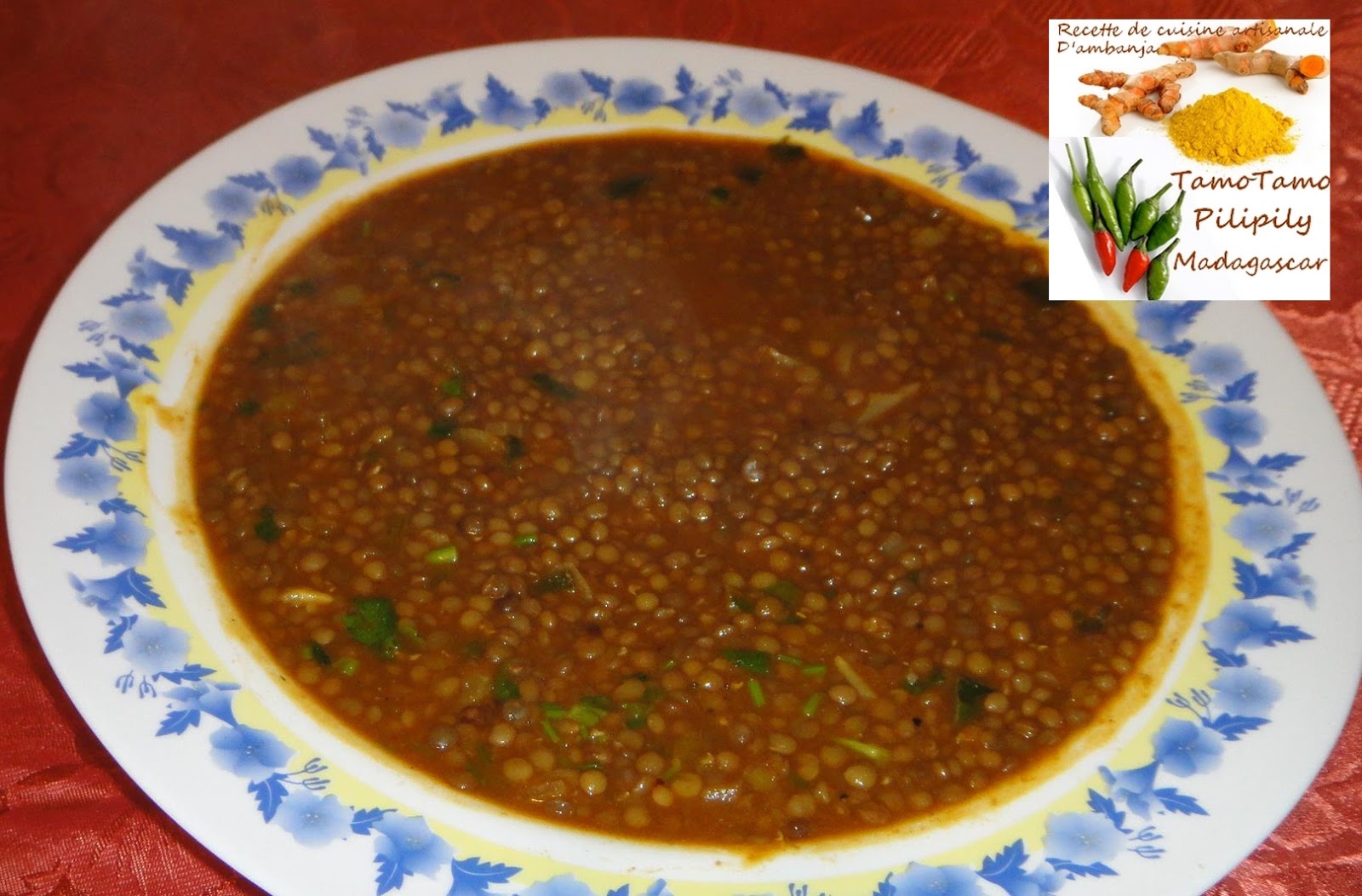 Cuisine artisanale d'Ambanja ( Madagascar ) Lentille à la sauce tomate