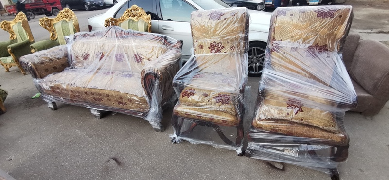 انتريه مودرن 2 كنبة و 2 كرسي و ترابيزة مستعمل خفيف انتريهات مستعمله انتريه مودرن 2 كنبة و 2 كرسي و ترابيزة مستعمل خفيف انتريهات مستعمله