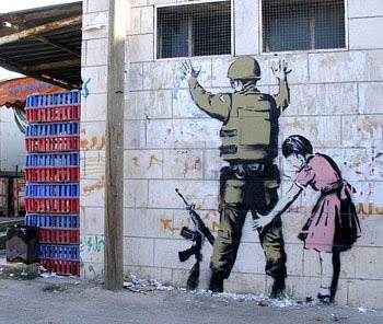 http://1.bp.blogspot.com/-7gnwVUKM-nc/Tda57JAj8VI/AAAAAAAAAVk/oRmTnqatIWI/s400/graffiti+ni%25C3%25B1a+y+soldado.jpg
