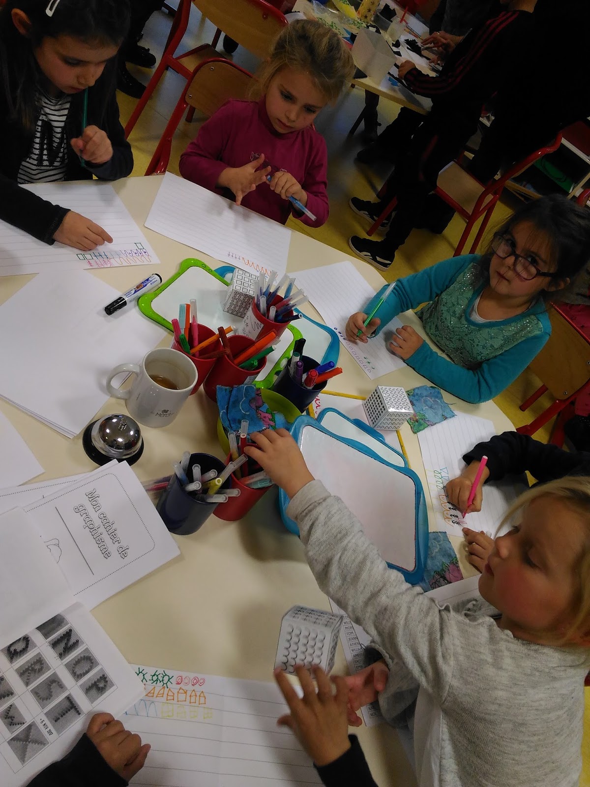 classe cycle maternelle "Arc en Ciel" école Saint Louis GRAPHISME GS