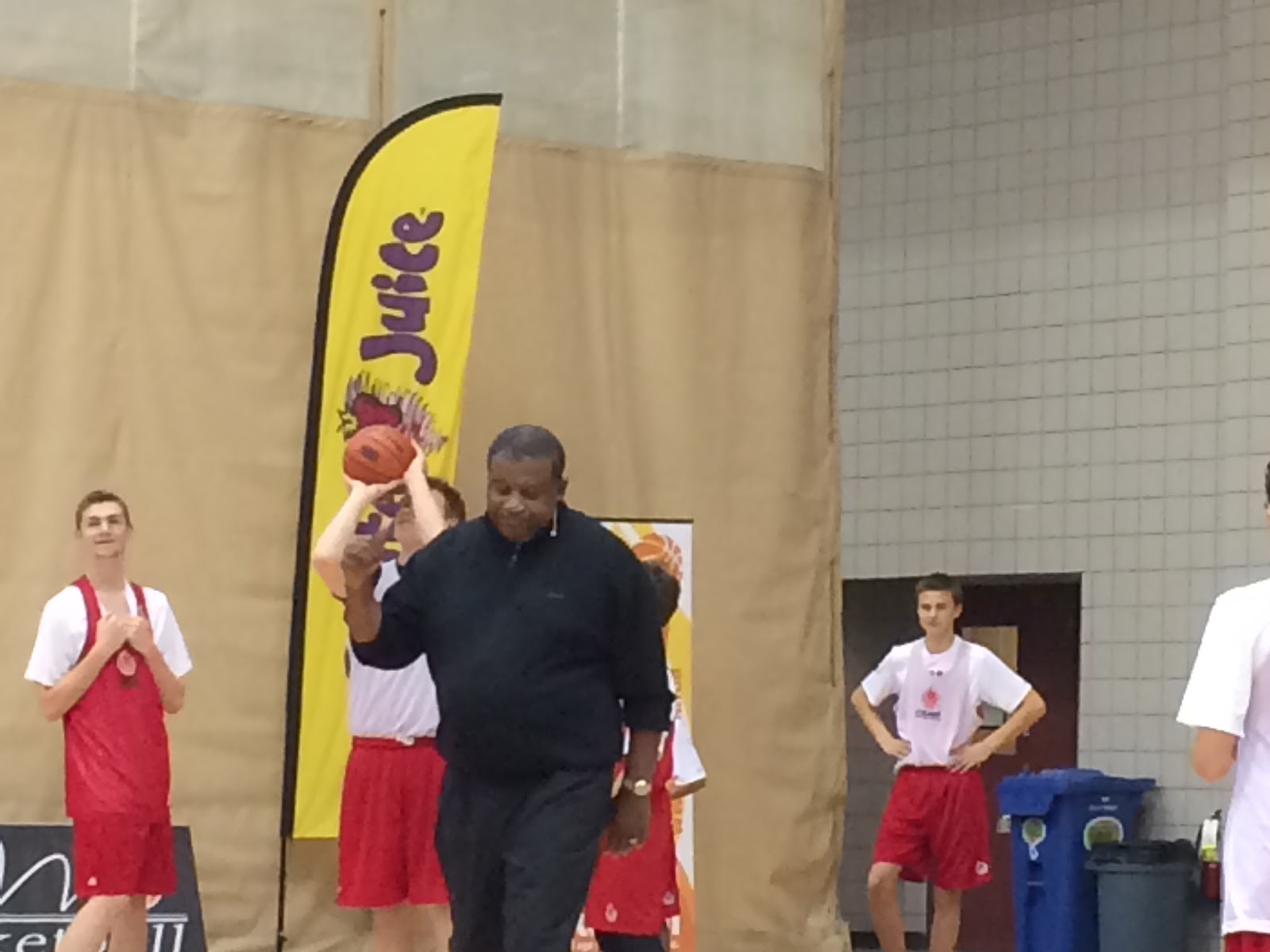 CLINIC VIDEOS NOW READY 275 Attend Basketball Manitoba Super Coaches
