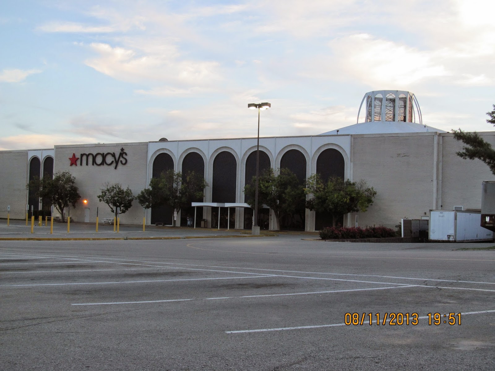 Trip to the Mall St. Clair Square Mall (Fairview Heights, IL)