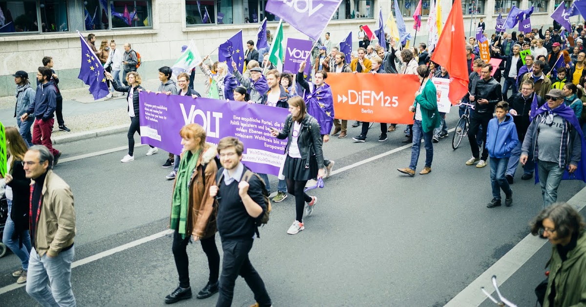 Die Medienreporter Khadi Store Opening In Berlin Mitte