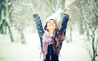 4598451-happy-girl-wallpapers