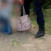 Homem invade feira gastronômica em escola e ataca aluna a cintadas