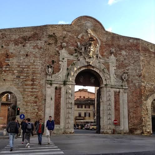 Siena, Porta Camollia