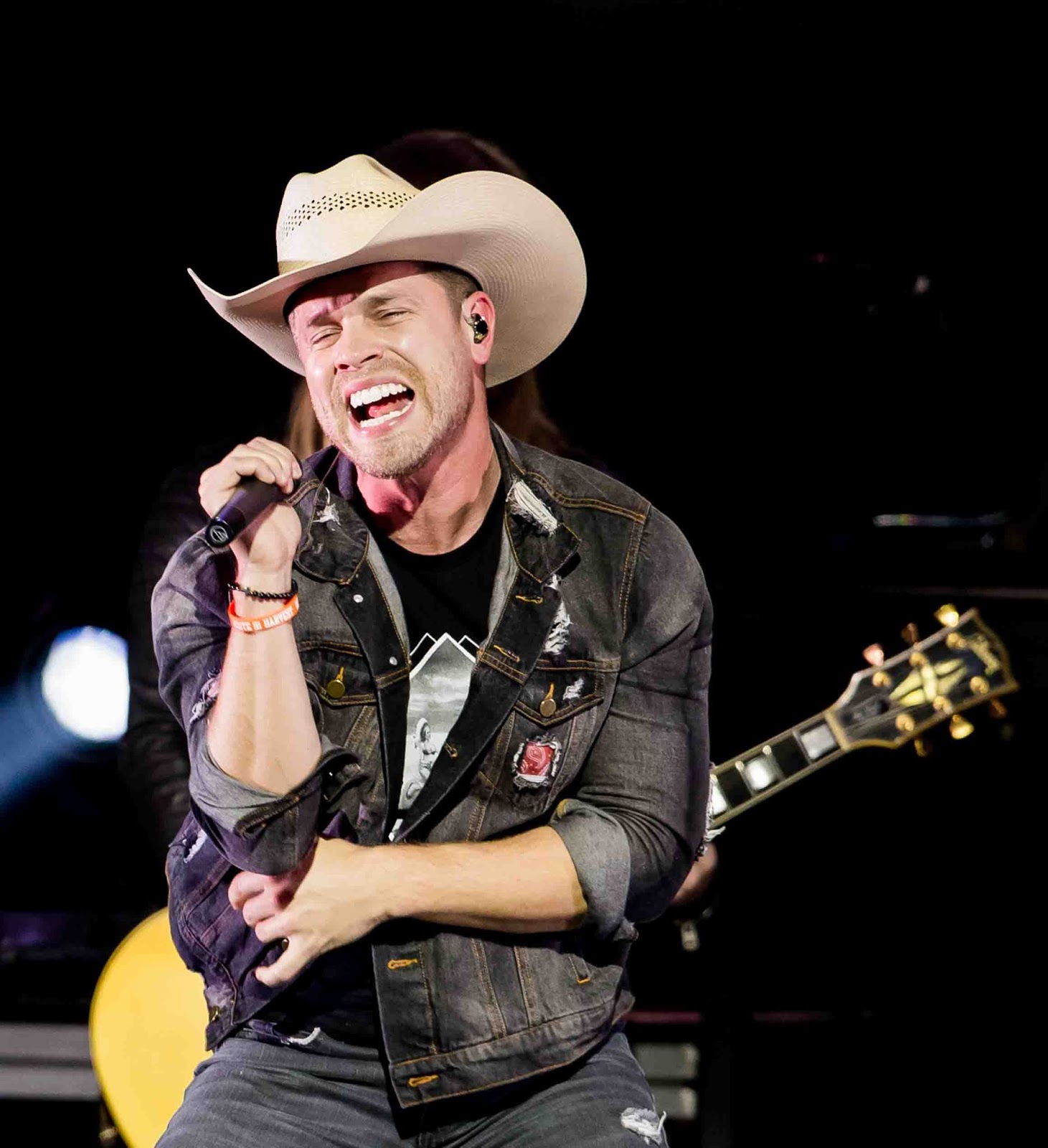 DUSTIN LYNCH IN CONCERT LAS VEGAS COSMOPOLITAN