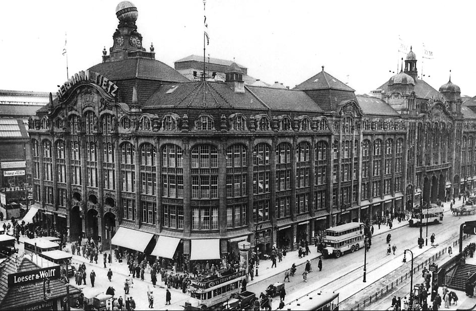 Weimar Berlin Hemann Tietz, one of Berlins' biggest department stores