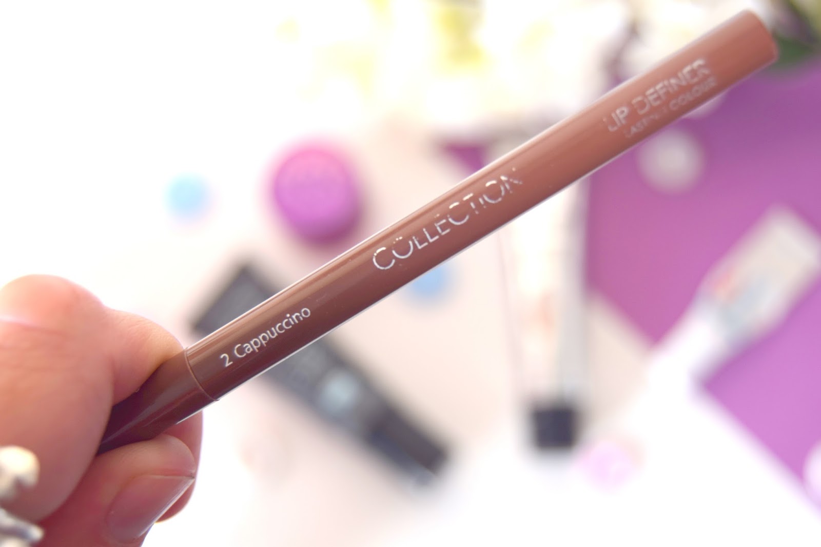 Collection Lip Definer in 02 Cappuccino 