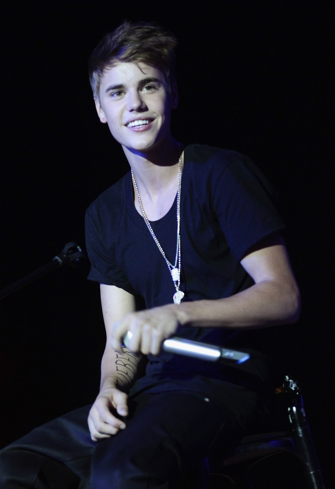 Justin Bieber News: Justin Bieber performing in Milan (Photos HQ)