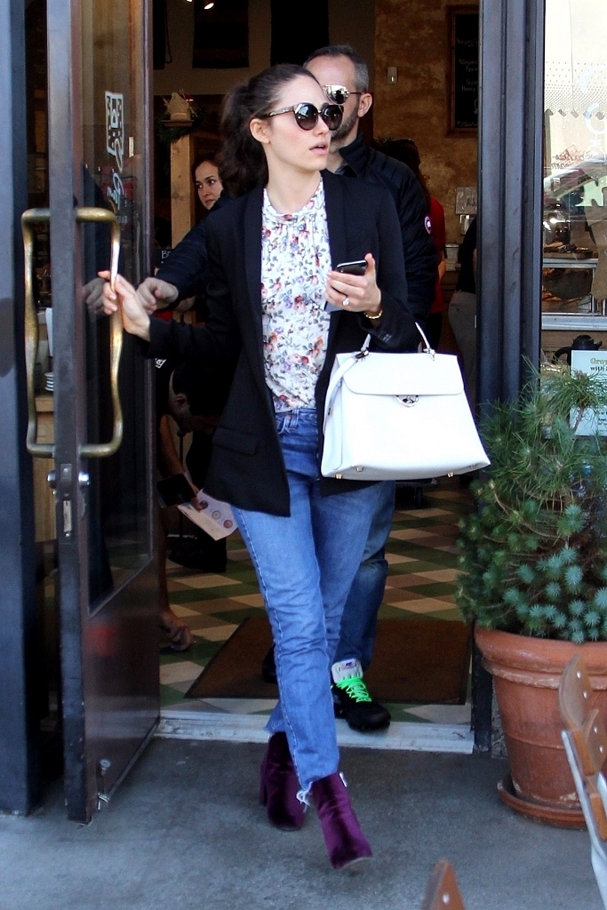 Emmy Rossum || Out for lunch at Le Pain Quotidien in Los Angeles