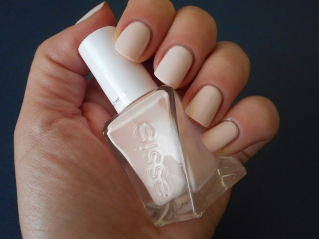 Essie Gel Couture - Lace Me Up Essie Gel Couture - Lace Me Up