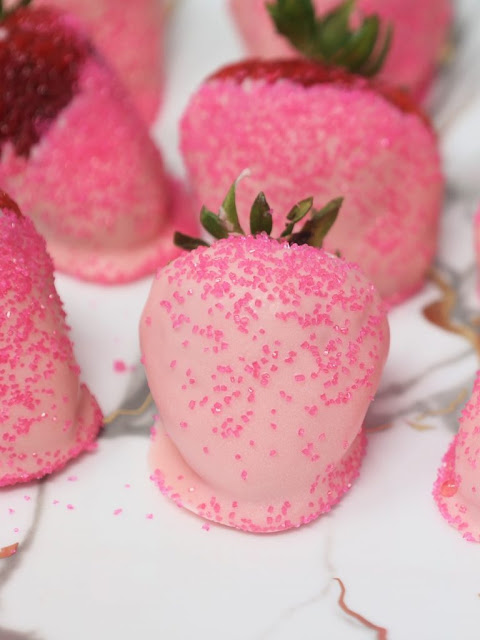Easy Pink Chocolate Dipped Strawberries