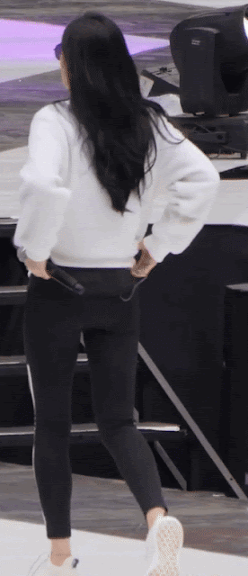 손나은 뒤태.gif | 인스티즈