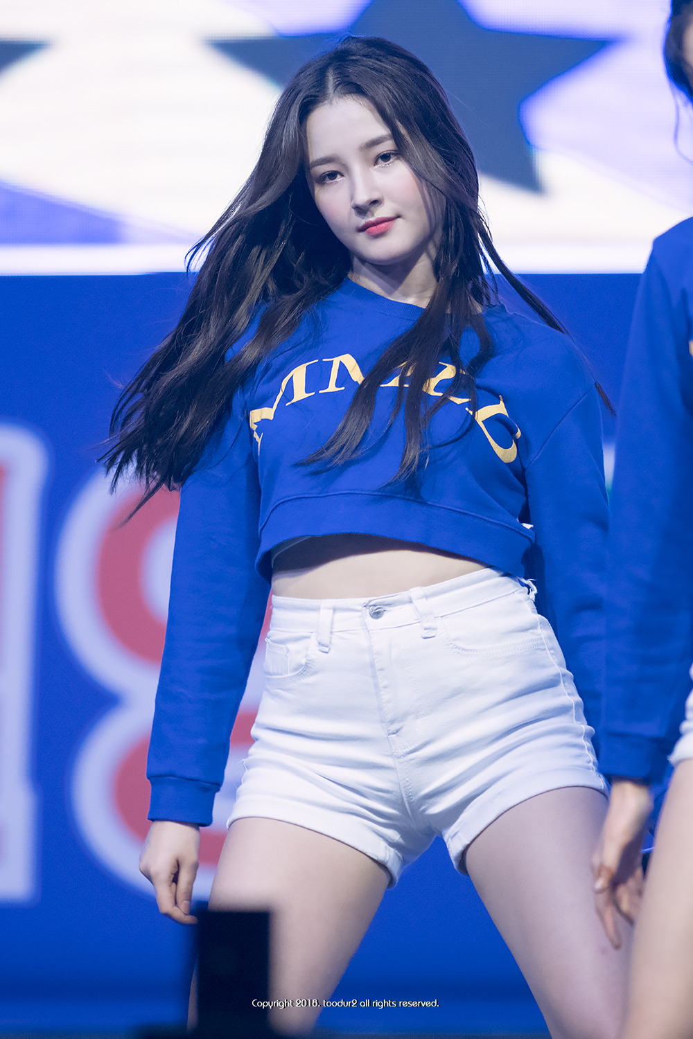 THE MOST SEXIEST OUTFIT OF NANCY MOMOLAND