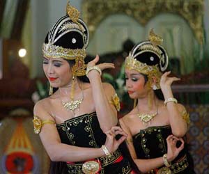 Jenis Tata Rias Dan Kostum 5 Tari Jenis Tata Rias Dan Kostum 5 Tari