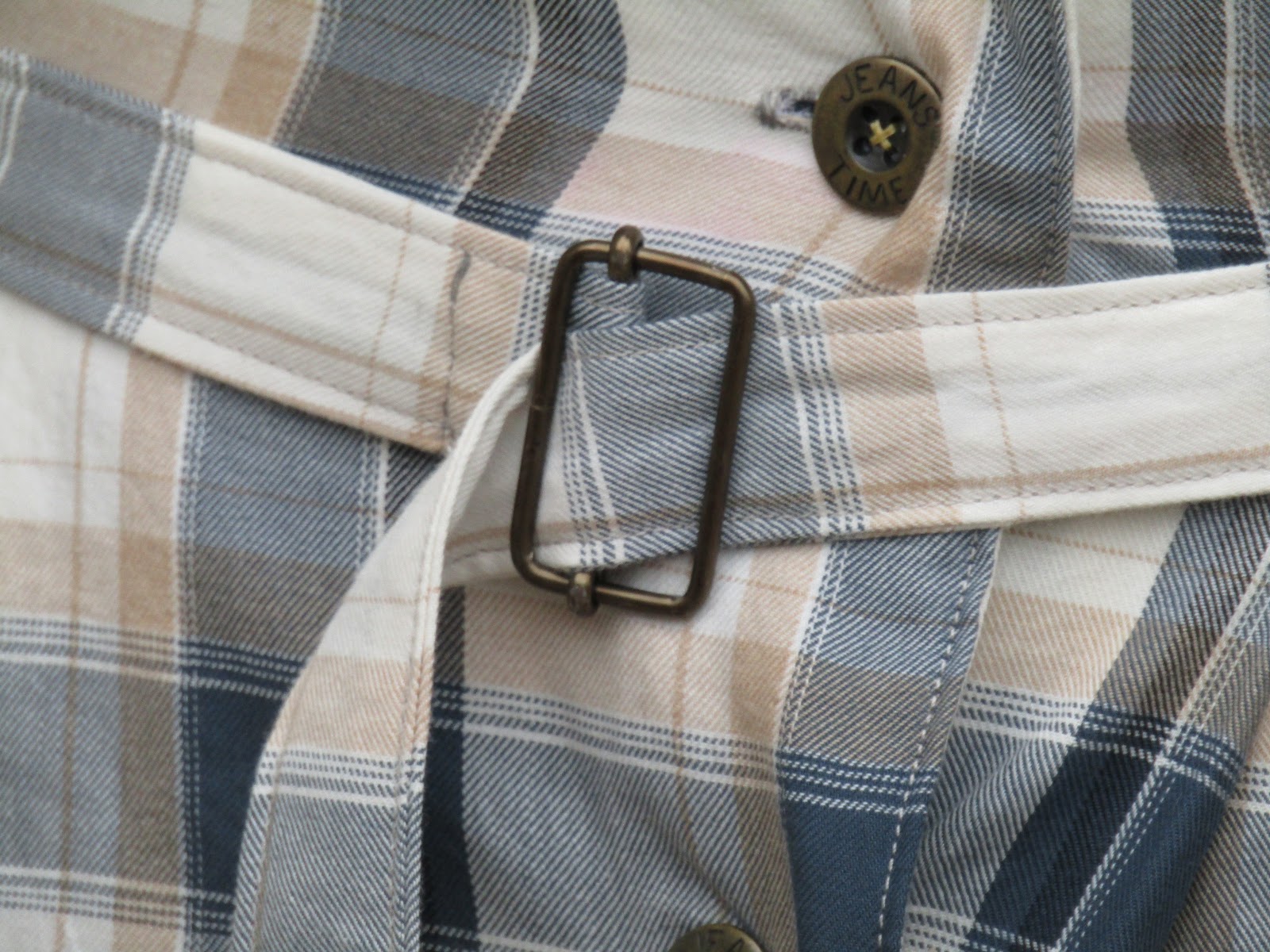 Trench Luzerne Tartan Deer and Doe