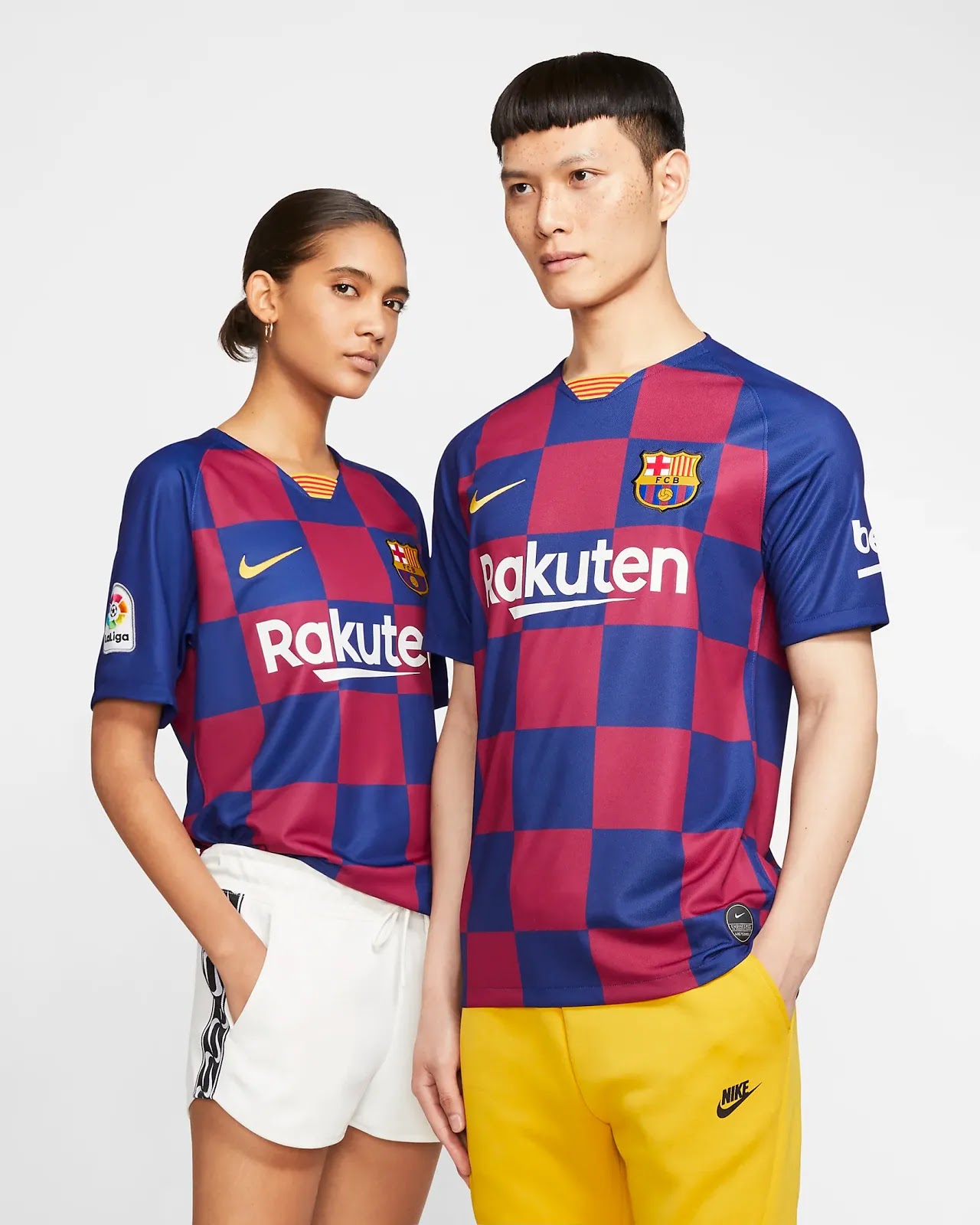 difference between men's and women's football jerseys