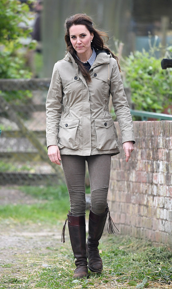 Royal Family Around the World: The Duchess Of Cambridge Visits Farms ...