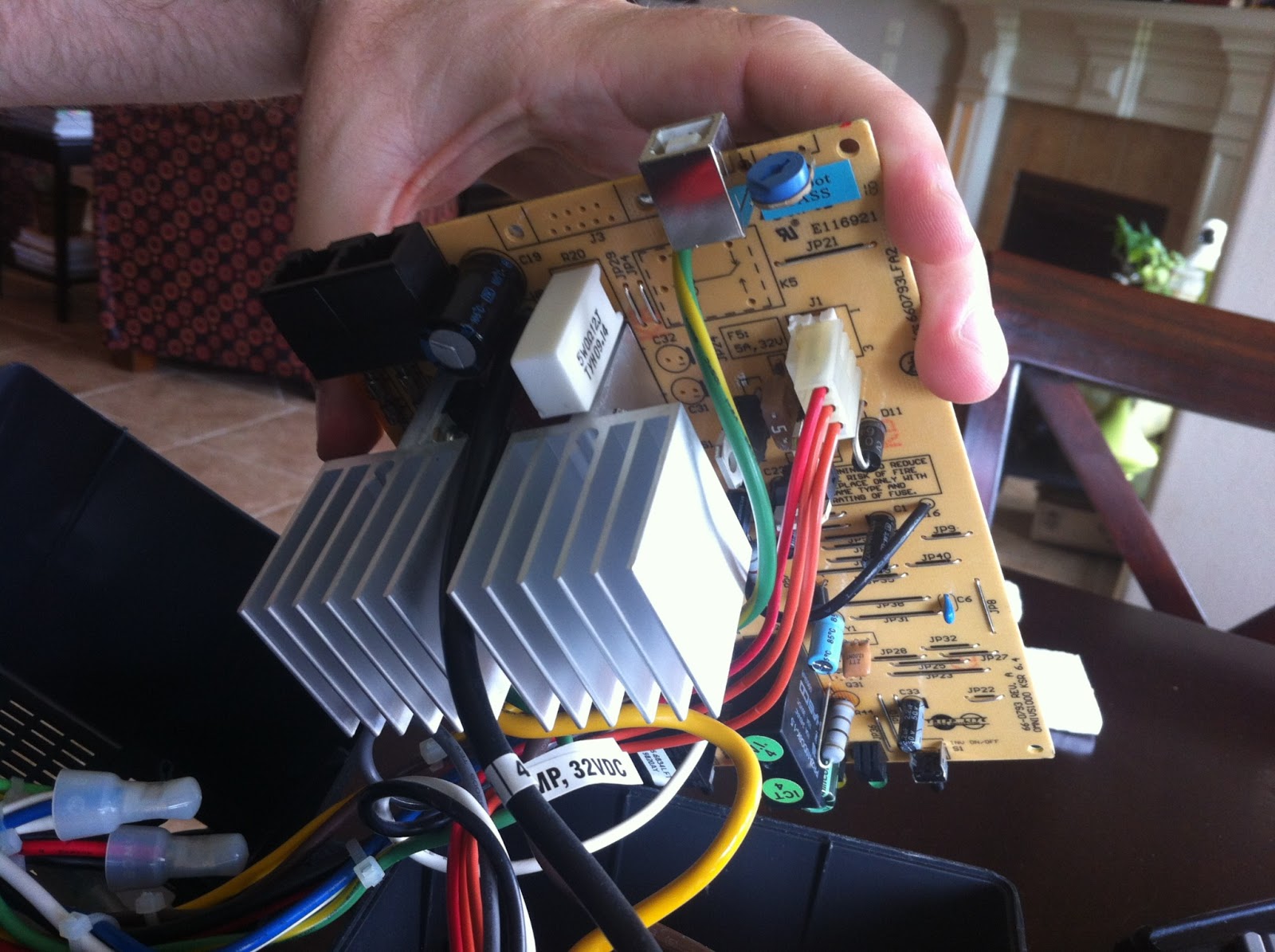 LowCost HighTech Help me disable my UPS alarms! TrippLite OMNIVS1000