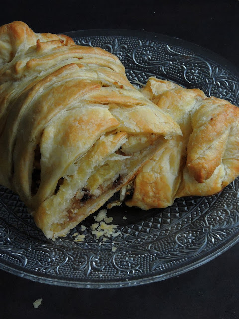 Apple & Chocolate chips strudel 