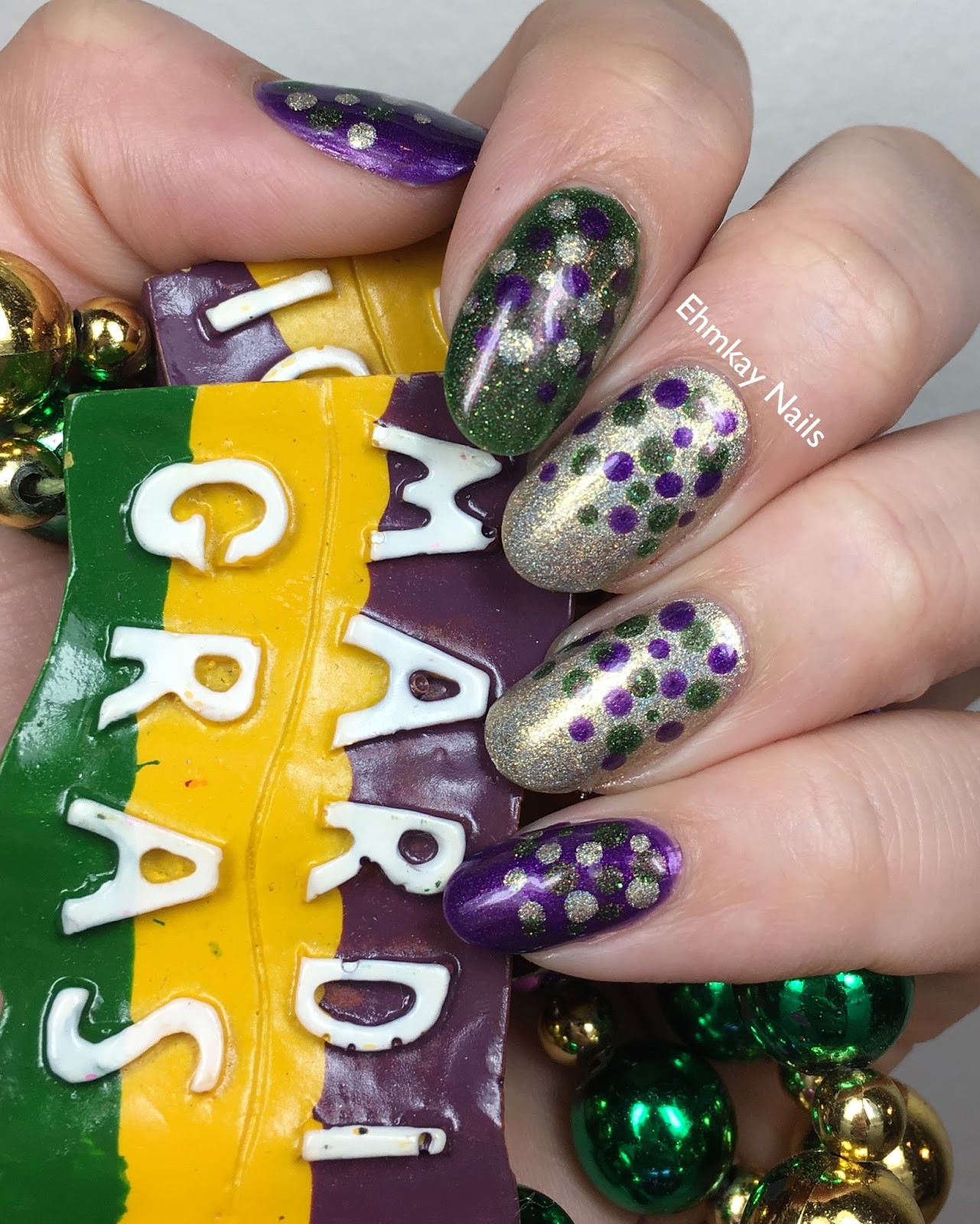 ehmkay nails Mardi Gras Nail Art with Girly Bits