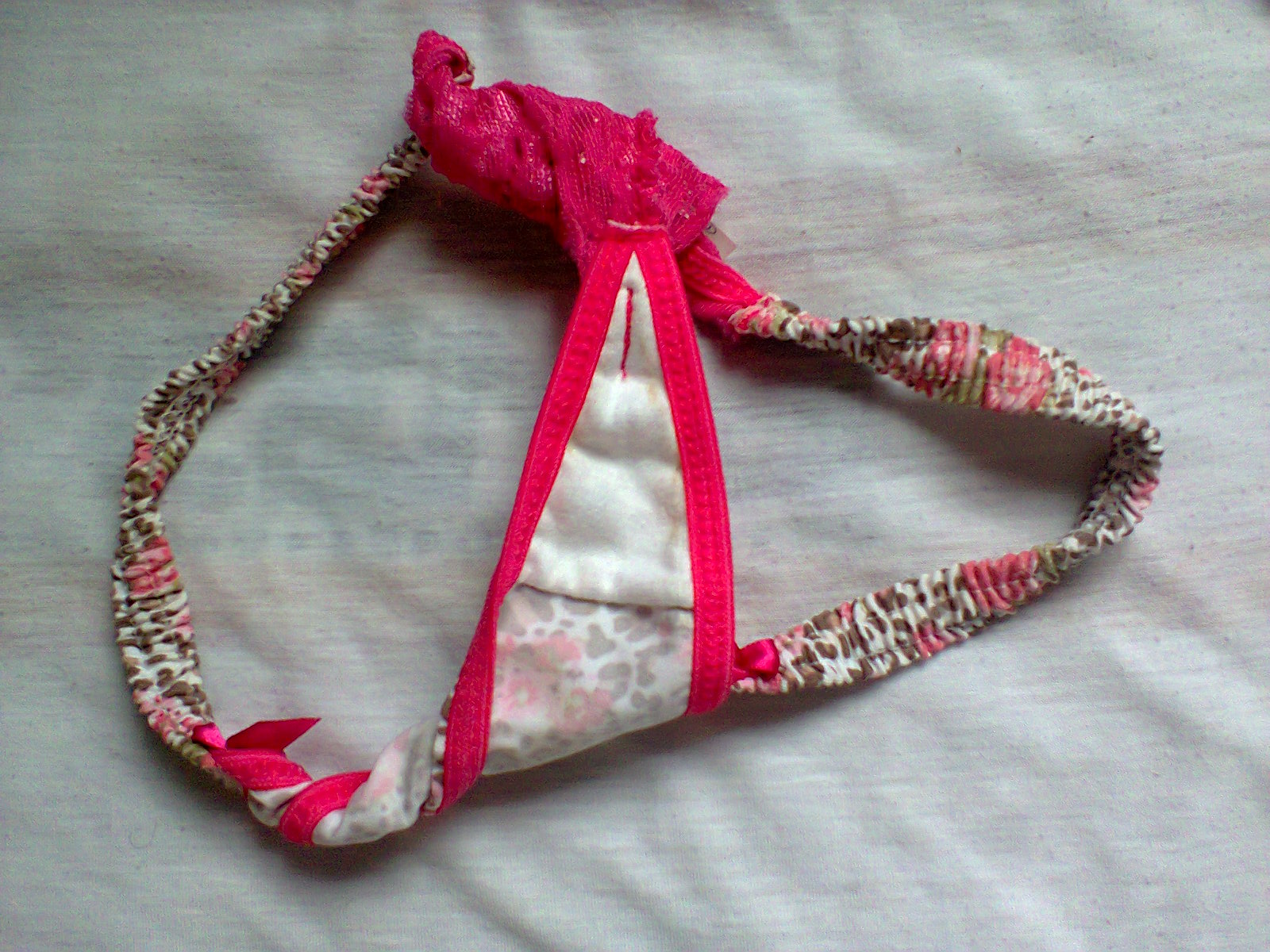 Minhas lindas calcinhas suadas e cheirosas: Calcinha da esposa safada