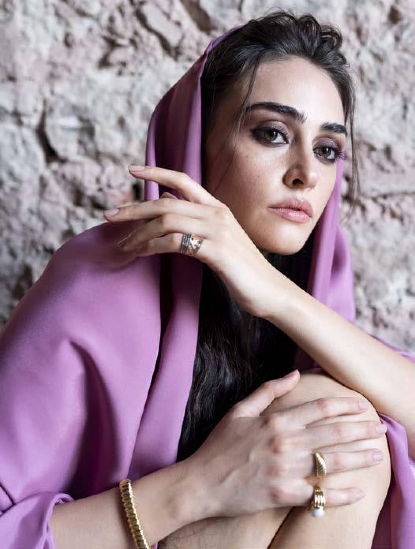 Esra Bilgic - Desifunblog