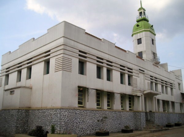 Wisata Religi Masjid Cipari