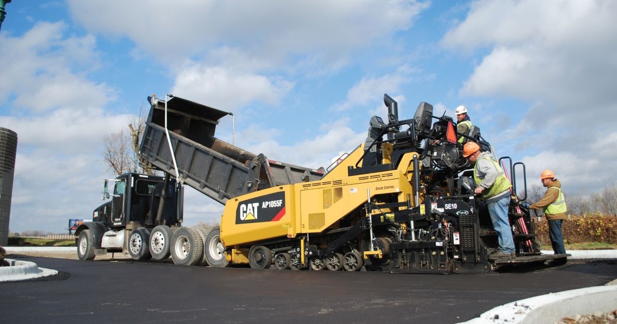 Maquinaria y Construcción: Asfaltadora