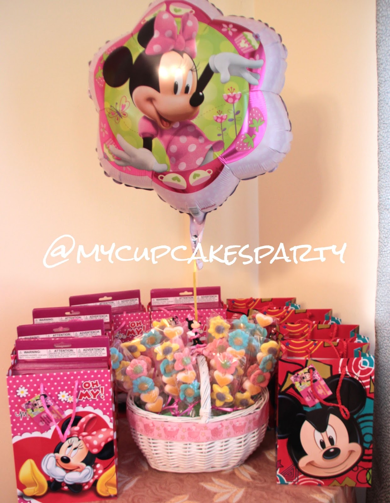 My Cupcakes Party Decoration for a Minnie Mouse Party