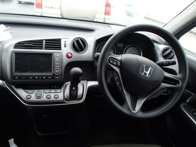 Панель хонда стрим. Honda Stream 2006. Honda Stream rn6 панель. Панель Хонда стрим 2007. Honda Stream 2006 года.